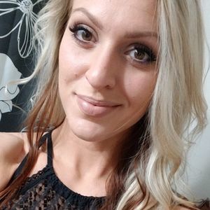 Meet your Posher, Becky